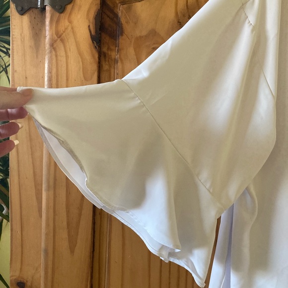 Birdy Grey White Robe - Picture 4 of 9